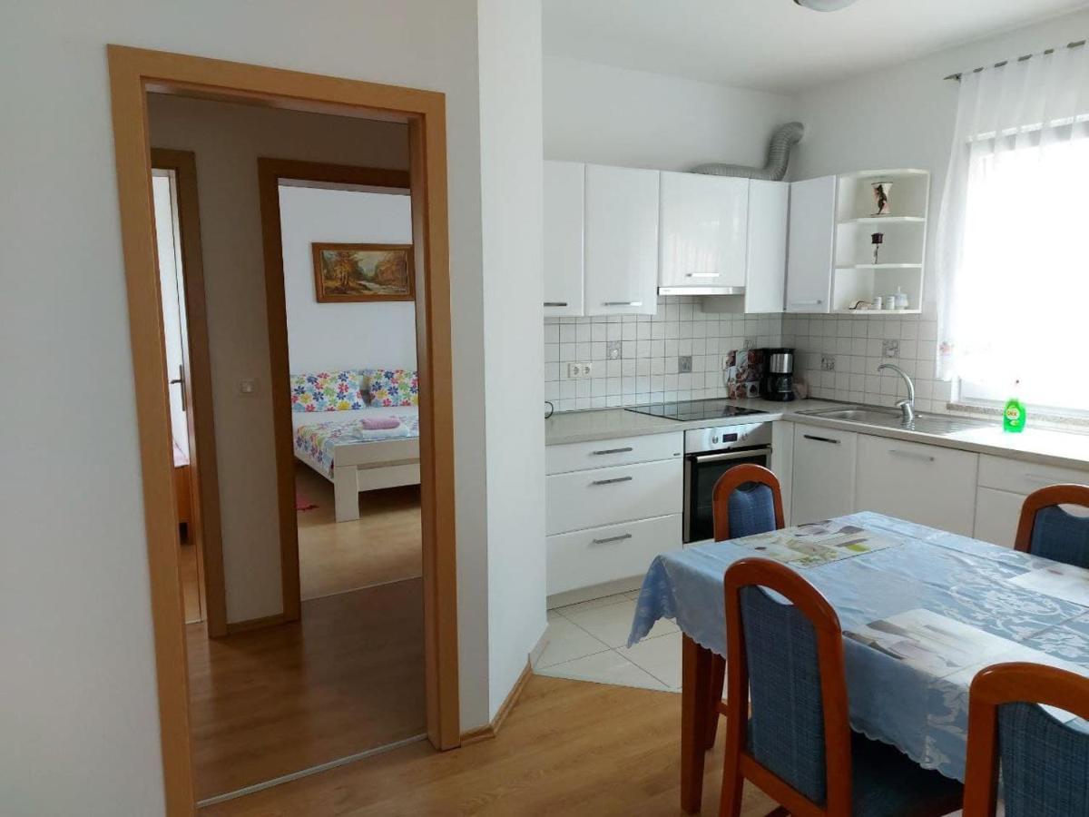 Bluegum Apartments Ližnjan Esterno foto