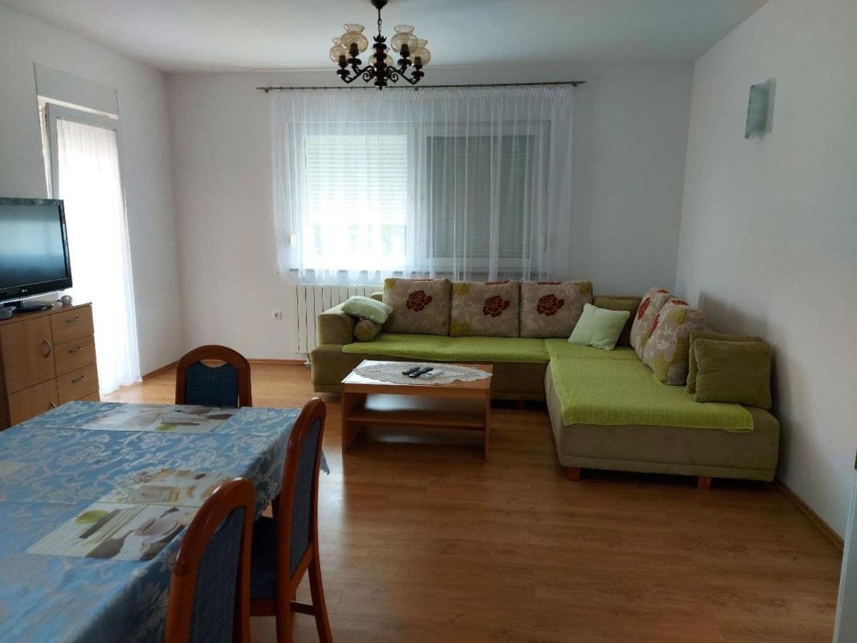 Bluegum Apartments Ližnjan Esterno foto