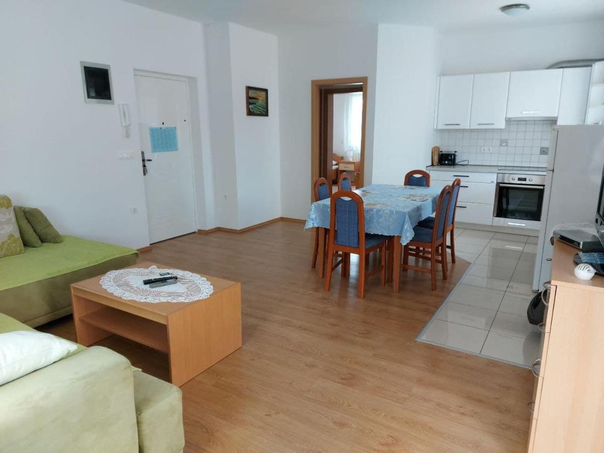 Bluegum Apartments Ližnjan Esterno foto